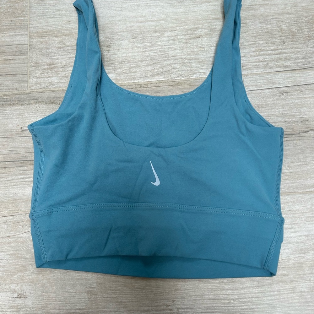Nike Yoga Luxe
Women's Infinalon Crop Top